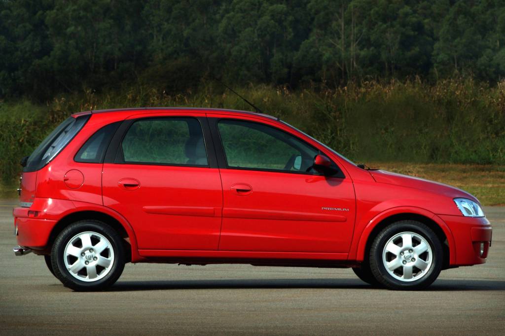 Chevrolet Corsa (1) Chevrolet Corsa