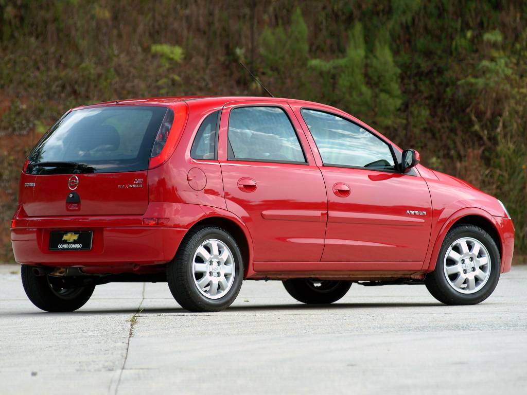 Chevrolet Corsa foi o primeiro modelo multicombustvel da linha Chevrolet Chevrolet Corsa foi o primeiro modelo multicombustvel da linha Chevrolet