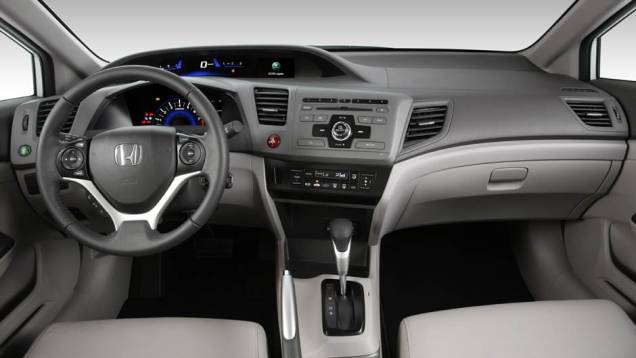 As borboletas para trocas sequenciais são oferecidas a partir da versão LXR | <a href="https://beta-develop.quatrorodas.abril.com.br/noticias/fabricantes/honda-civic-2014-ganha-motor-2-0-730338.shtml" rel="migration">Leia mais</a> As borboletas para trocas sequenciais são oferecidas a partir da versão LXR | <a href="https://beta-develop.quatrorodas.abril.com.br/noticias/fabricantes/honda-civic-2014-ganha-motor-2-0-730338.shtml" rel="migration">Leia mais</a>