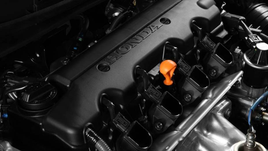 O motor 2.0 vem acompanhado de uma novidade: a aus&ecirc;ncia do reservat&oacute;rio de partida a frio | <a href="https://beta-develop.quatrorodas.abril.com.br/noticias/fabricantes/honda-civic-2014-ganha-motor-2-0-730338.shtml" rel="migration">Leia mais</a>