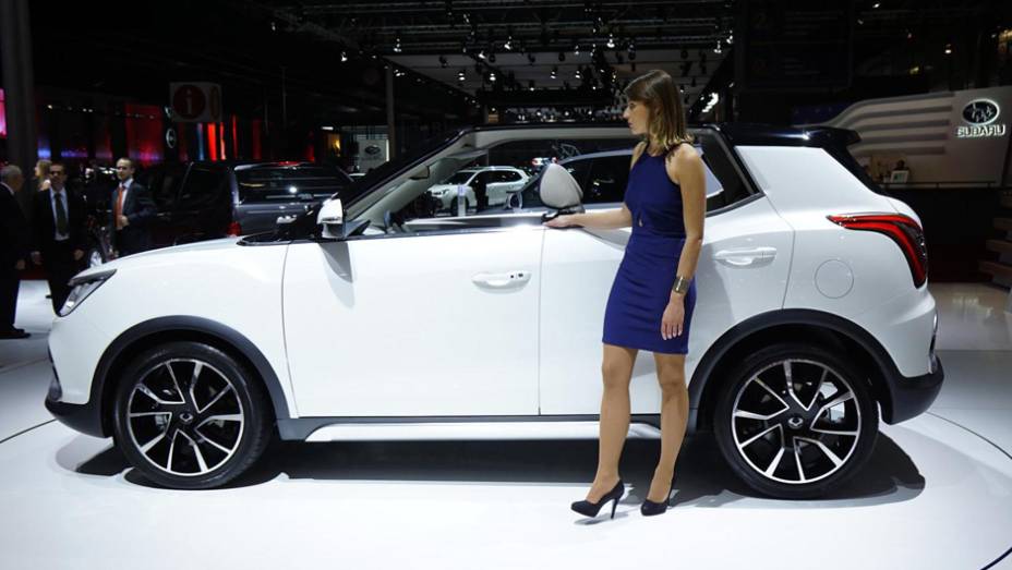 Desenho antecipa futuro modelo de produção | <a href="https://beta-develop.quatrorodas.abril.com.br/noticias/saloes/paris-2014/ssangyong-lanca-suv-salao-paris-799528.shtml" rel="migration">Leia mais</a> Desenho antecipa futuro modelo de produção | <a href="https://beta-develop.quatrorodas.abril.com.br/noticias/saloes/paris-2014/ssangyong-lanca-suv-salao-paris-799528.shtml" rel="migration">Leia mais</a>