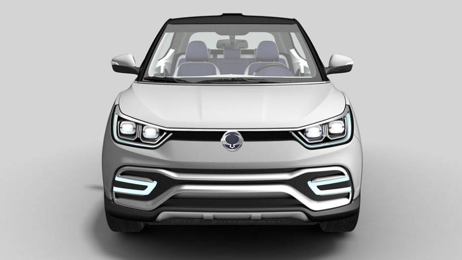 ... com transmissões manual ou automática, ambas de seis marchas | <a href="https://beta-develop.quatrorodas.abril.com.br/noticias/saloes/paris-2014/ssangyong-lanca-suv-salao-paris-799528.shtml" rel="migration">Leia mais</a>