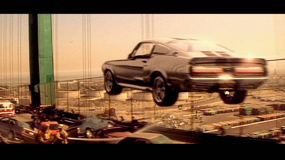 60 Segundos (2000) - Essa refilmagem do original de 1974 se deu melhor com estrelas como Nicolas Cage e Angelina Jolie e, como Eleanor, uma gera&ccedil;&atilde;o e vers&atilde;o bem mais apreciada do Mustang, o Shelby GT 500 1967. | <a href="%20https://beta-develop.quatrorodas.abril.com.br/b" rel="migration"></a>