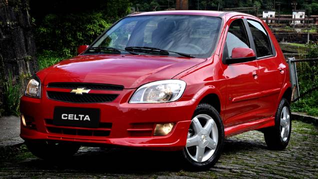 Chevrolet Celta: queda de 25,4% em um ano; fechou o 1&ordm; trimestre de 2013 com 21.299 unidades vendidas, contra 28.574 unidades em 2012