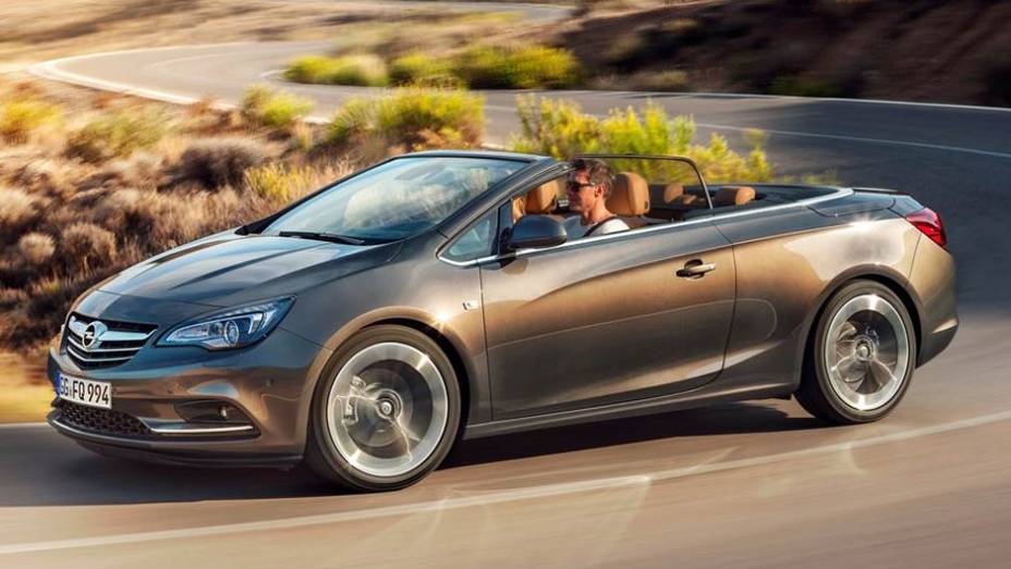 Famosa por modelos como o Astra Cabriolet, a Opel aposta no Cascada para tentar se reerguer | <a href="https://beta-develop.quatrorodas.abril.com.br/saloes/genebra/2013/opel-cascada-735367.shtml" rel="migration">Leia mais</a>