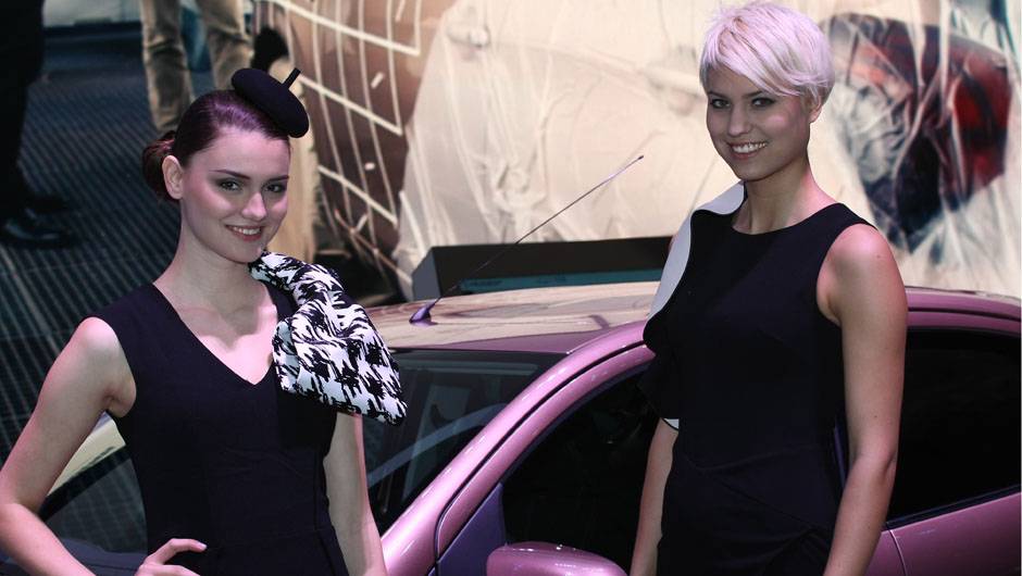 Veja as belas Garotas do <a href="https://beta-develop.quatrorodas.abril.com.br/noticias/saloes/genebra-2014/" rel="migration">Salão de Genebra 2014</a> Veja as belas Garotas do <a href="https://beta-develop.quatrorodas.abril.com.br/noticias/saloes/genebra-2014/" rel="migration">Salão de Genebra 2014</a>