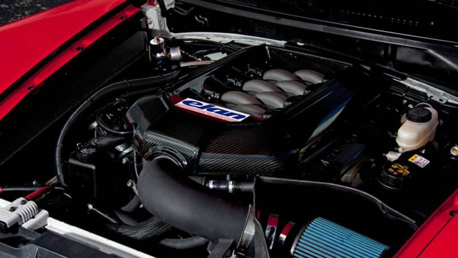 Versão básica tem motor 4.6 V8 de 430 cv de potência | <a href="https://beta-develop.quatrorodas.abril.com.br/noticias/mercado/panoz-revela-esportivo-esperante-spyder-2015-810661.shtml" target="_blank" rel="migration">Leia mais</a> Versão básica tem motor 4.6 V8 de 430 cv de potência | <a href="https://beta-develop.quatrorodas.abril.com.br/noticias/mercado/panoz-revela-esportivo-esperante-spyder-2015-810661.shtml" target="_blank" rel="migration">Leia mais</a>