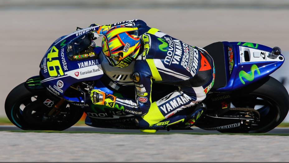 O italiano conquistou a primeira pole desde 2010. | <a href="https://beta-develop.quatrorodas.abril.com.br/moto/noticias/motogp-rossi-pole-ultima-corrida-ano-810756.shtml" rel="migration">Leia mais</a>