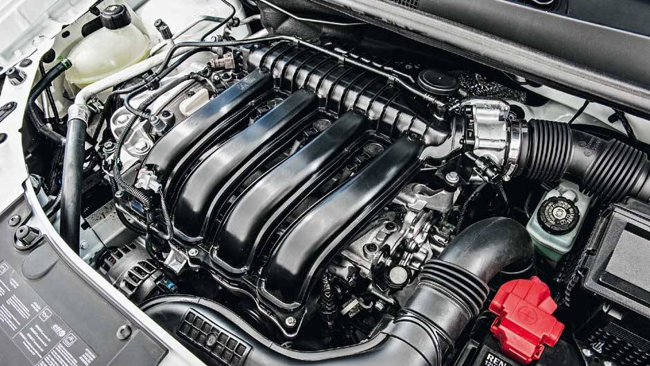 Com 150 cv se abastecido com etanol, motor 2.0 16V &eacute; o mesmo do Duster | <a href="https://beta-develop.quatrorodas.abril.com.br/carros/impressoes/impressoes-ao-dirigir-sandero-r-s-903040.shtml" target="_blank" rel="migration">Leia mais</a>