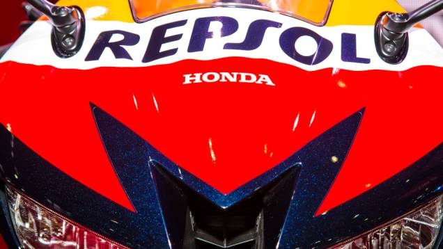 Moto com pitura Repsol Honda Team Moto com pitura Repsol Honda Team