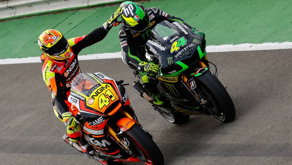 Os irm&atilde;os Pol e Aleix Espargar&oacute; terminaram em sexto e s&eacute;timo respectivamente. | <a href="https://beta-develop.quatrorodas.abril.com.br/moto/noticias/motogp-marquez-vence-quebra-recorde-vitoria-temporada-811357.shtml" rel="migration">Leia mais</a>