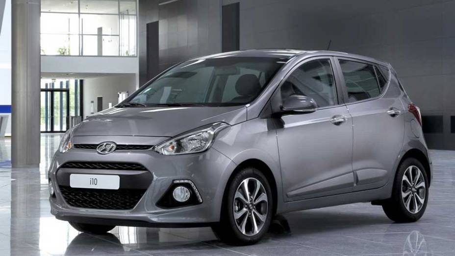 Com design completamente novo, ele segue o conceito de escultura fluida | <a href="https://beta-develop.quatrorodas.abril.com.br/saloes/frankfurt/2013/hyundai-i10-753181.shtml" rel="migration">Leia mais</a>