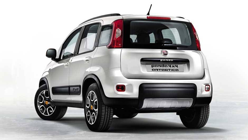 Com visual diferenciado, o modelo celebra os 30 anos de produ&ccedil;&atilde;o do Panda | <a href="https://beta-develop.quatrorodas.abril.com.br/saloes/frankfurt/2013/fiat-panda-4-x-4-antartica-752183.shtml" rel="migration">Leia mais</a>