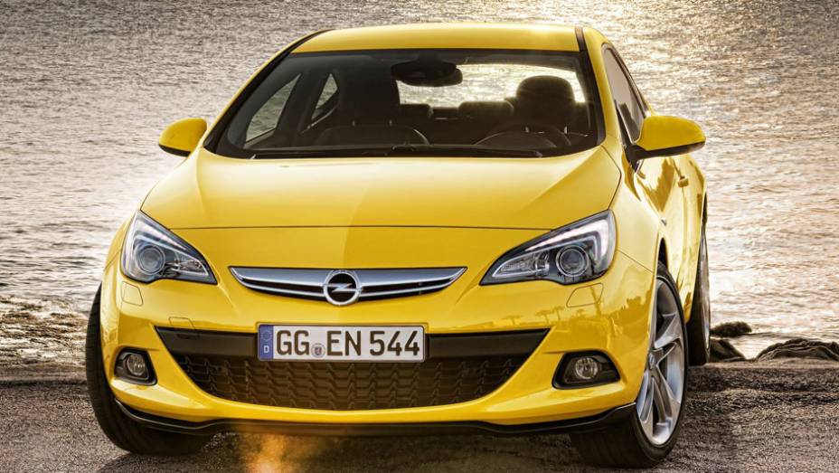 Versão baseada no Astra europeu terá quatro opções de motorização Versão baseada no Astra europeu terá quatro opções de motorização