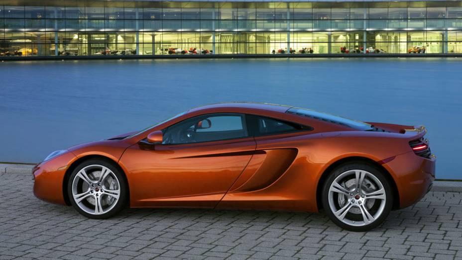 A nova máquina da empresa inglesa leva a tecnologia das pistas para as ruas A nova máquina da empresa inglesa leva a tecnologia das pistas para as ruas