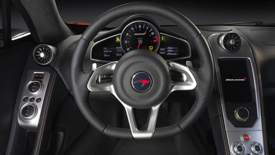 A nova máquina da empresa inglesa leva a tecnologia das pistas para as ruas A nova máquina da empresa inglesa leva a tecnologia das pistas para as ruas