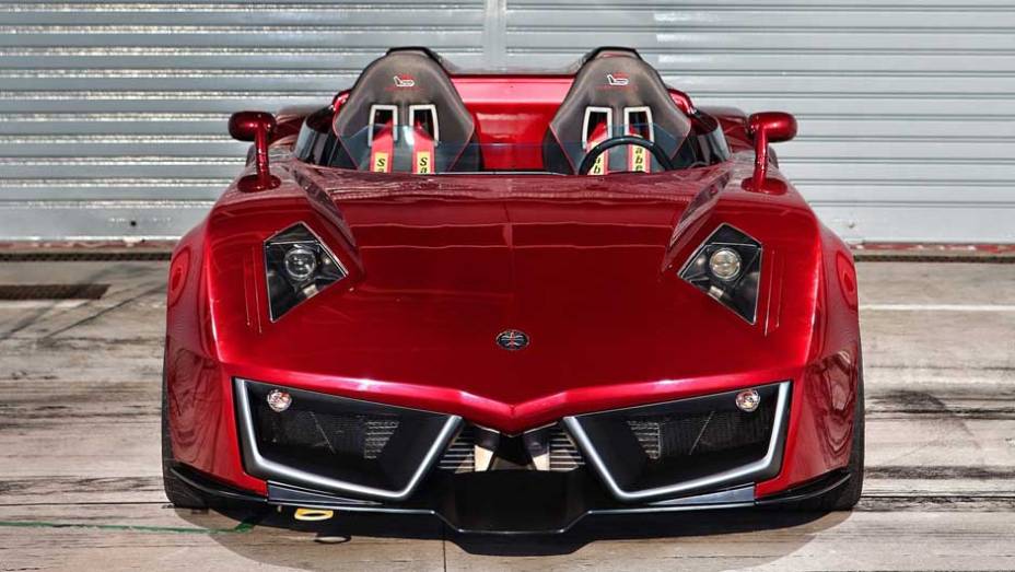 Codatronca, mistura entre o Chevrolet Corvette e a Lamborghini, ganha vers&atilde;o roadster