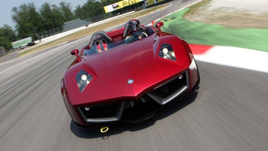 Codatronca, mistura entre o Chevrolet Corvette e a Lamborghini, ganha vers&atilde;o roadster