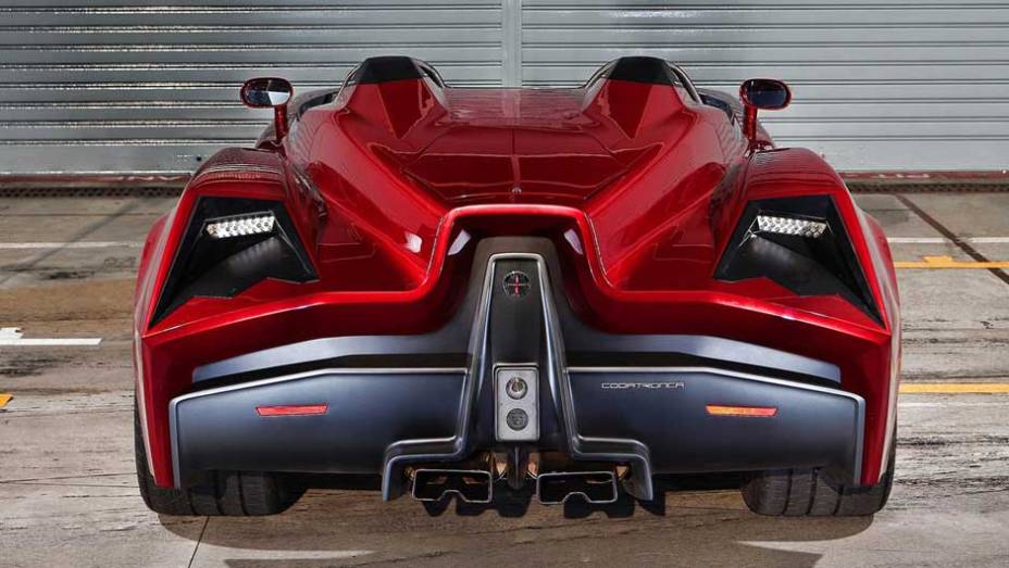 Codatronca, mistura entre o Chevrolet Corvette e a Lamborghini, ganha vers&atilde;o roadster