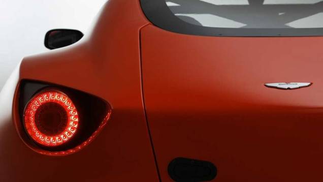 Modelo feito em parceria com o estúdio de design terá motor V12 de 510 cv de potência Modelo feito em parceria com o estúdio de design terá motor V12 de 510 cv de potência