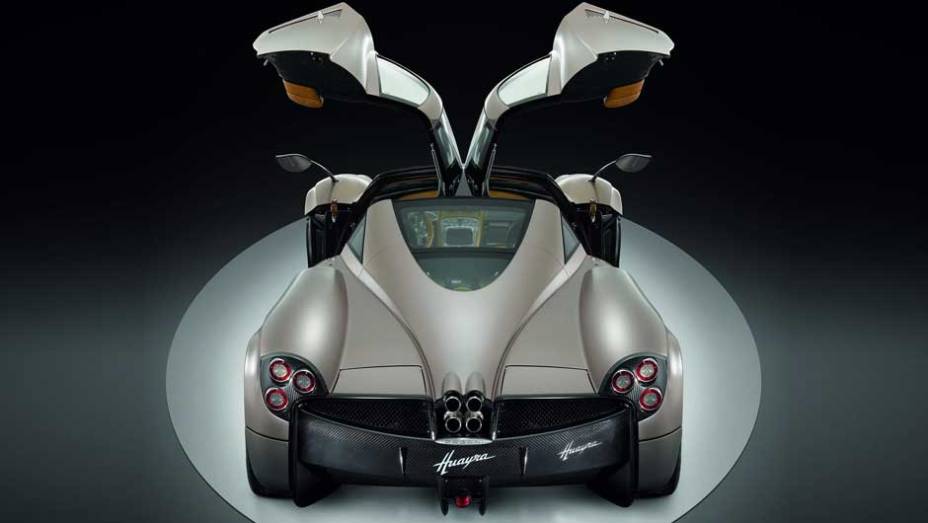 O Huayra &eacute; o novo superesportivo da marca de Horacio Pagani