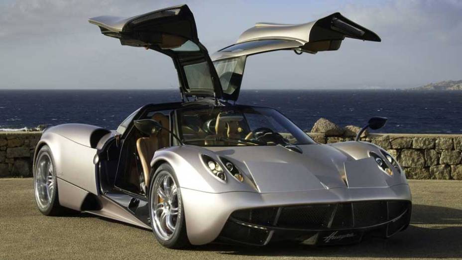 O Huayra &eacute; o novo superesportivo da marca de Horacio Pagani