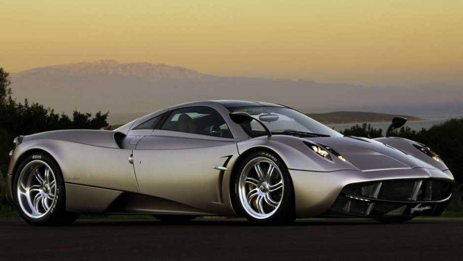 O Huayra é o novo superesportivo da marca de Horacio Pagani O Huayra é o novo superesportivo da marca de Horacio Pagani