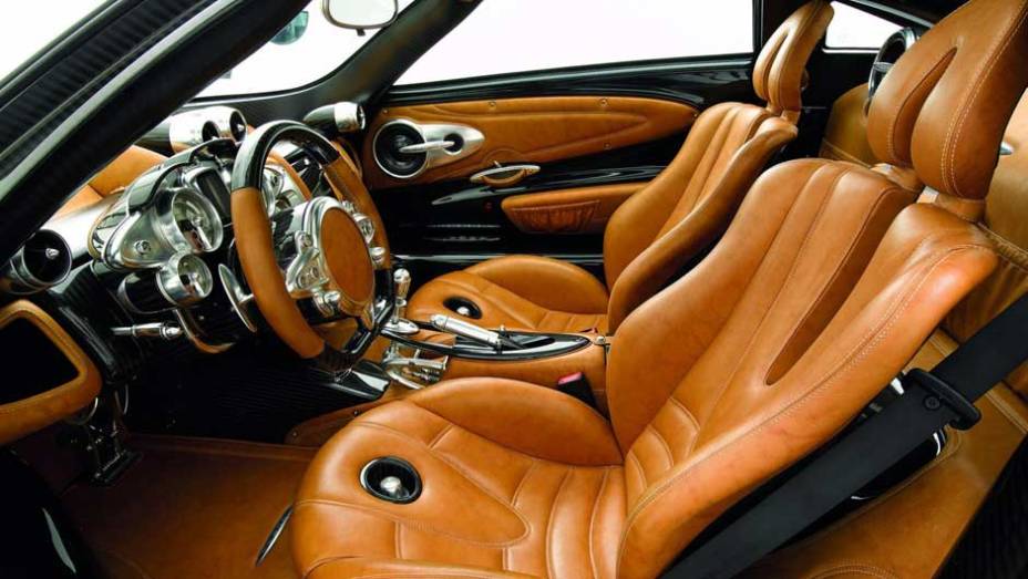 O Huayra &eacute; o novo superesportivo da marca de Horacio Pagani