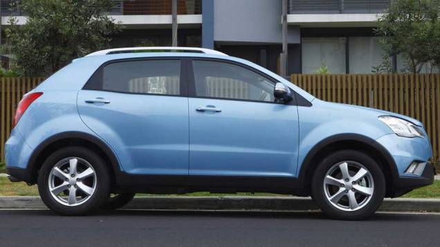 SUV está disponível no mercado brasileiro em cinco versões de acabamento | <a href="https://beta-develop.quatrorodas.abril.com.br/carros/lancamentos/ssangyong-korando-637990.shtml" rel="migration">Leia mais</a> SUV está disponível no mercado brasileiro em cinco versões de acabamento | <a href="https://beta-develop.quatrorodas.abril.com.br/carros/lancamentos/ssangyong-korando-637990.shtml" rel="migration">Leia mais</a>