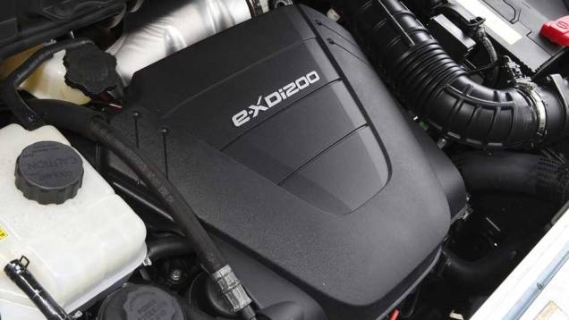 Motor é o 2.0 16V a diesel, que desenvolve 175 cv | <a href="https://beta-develop.quatrorodas.abril.com.br/carros/lancamentos/ssangyong-korando-637990.shtml" rel="migration">Leia mais</a> Motor é o 2.0 16V a diesel, que desenvolve 175 cv | <a href="https://beta-develop.quatrorodas.abril.com.br/carros/lancamentos/ssangyong-korando-637990.shtml" rel="migration">Leia mais</a>