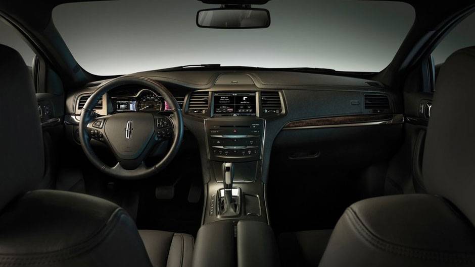 MKS vem equipado com o sistema MyLincoln Touch MKS vem equipado com o sistema MyLincoln Touch