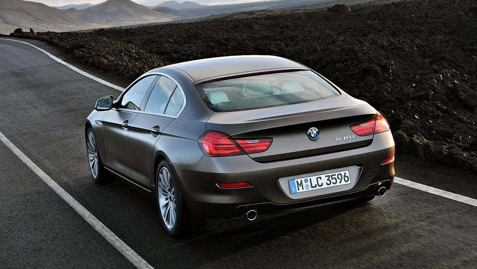A versão 640i tem um motor 3.0 de 315 cv | <a href="https://beta-develop.quatrorodas.abril.com.br/saloes/genebra/2012/bmw-serie-g-gran-coupe-678484.shtml" rel="migration">Leia mais</a> A versão 640i tem um motor 3.0 de 315 cv | <a href="https://beta-develop.quatrorodas.abril.com.br/saloes/genebra/2012/bmw-serie-g-gran-coupe-678484.shtml" rel="migration">Leia mais</a>