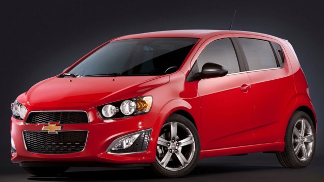 Modelo ser&aacute; mostrado no Sal&atilde;o de Detroit | <a href="https://beta-develop.quatrorodas.abril.com.br/noticias/chevrolet-revela-imagens-sonic-rs-310416_p.shtml" rel="migration">Leia mais</a>