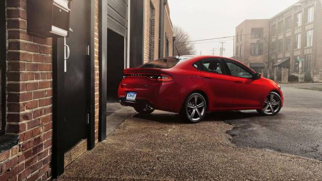 Com sangue italiano, o Dart é fruto do casamento entre Fiat e Chrysler | <a href="https://beta-develop.quatrorodas.abril.com.br/reportagens/salao/dodge-dart-662260.shtml" rel="migration">Leia mais</a> Com sangue italiano, o Dart é fruto do casamento entre Fiat e Chrysler | <a href="https://beta-develop.quatrorodas.abril.com.br/reportagens/salao/dodge-dart-662260.shtml" rel="migration">Leia mais</a>