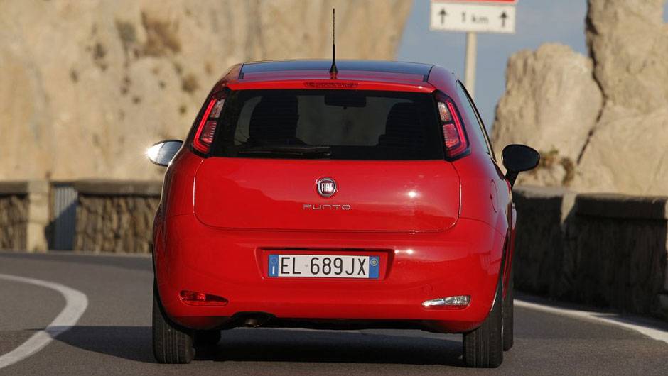 Trasmiss&atilde;o ser&aacute; manual, de seis velocidades