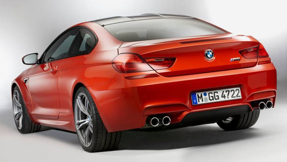 As quatro saídas de escapamento mostram que este não é um Série 6 qualquer | | <a href="https://beta-develop.quatrorodas.abril.com.br/saloes/genebra/2012/bmw-m6-678571.shtml" rel="migration">Leia mais</a> As quatro saídas de escapamento mostram que este não é um Série 6 qualquer | | <a href="https://beta-develop.quatrorodas.abril.com.br/saloes/genebra/2012/bmw-m6-678571.shtml" rel="migration">Leia mais</a>