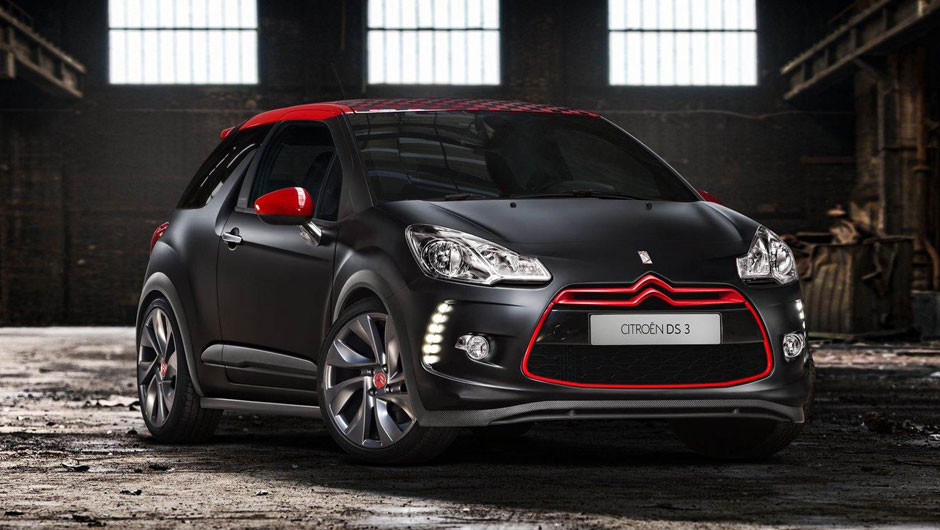 O visual esportivo condiz com o design moderno do DS3 | <a href="https://beta-develop.quatrorodas.abril.com.br/saloes/genebra/2012/citroen-ds3-racing-sebastien-loeb-678492.shtml" rel="migration">Leia mais</a>