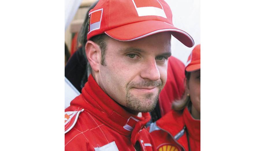 Março de 2000 - Chega à Ferrari e guia pela primeira vez um carro de ponta. Obtém o primeiro pódio pela equipe italiana, na Austrália, atrás do companheiro Schumacher. Março de 2000 - Chega à Ferrari e guia pela primeira vez um carro de ponta. Obtém o primeiro pódio pela equipe italiana, na Austrália, atrás do companheiro Schumacher.