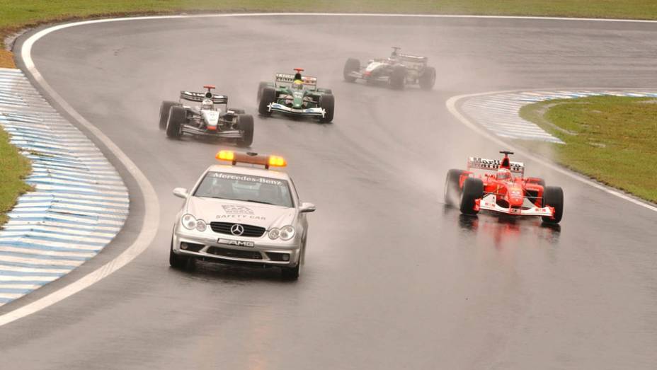 2003 - Faz a pole do GP do Brasil, mas abandona na volta 47, quando estava na lideran&ccedil;a. Compensa a frustra&ccedil;&atilde;o com vit&oacute;rias na Inglaterra e no Jap&atilde;o, al&eacute;m de tr&ecirc;s poles. Anota 65 pontos e obt&eacute;m o quarto lugar geral.
