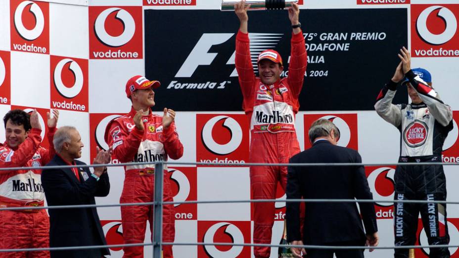 2004 - Em ano de hegemonia da Ferrari, só deixa de marcar pontos em duas das 18 corridas. Vence na Itália e na China e anota quatro poles, inclusive no Brasil. Erra na estratégia em Interlagos e termina a prova em terceiro. É vice-campeão pela segunda vez 2004 - Em ano de hegemonia da Ferrari, só deixa de marcar pontos em duas das 18 corridas. Vence na Itália e na China e anota quatro poles, inclusive no Brasil. Erra na estratégia em Interlagos e termina a prova em terceiro. É vice-campeão pela segunda vez