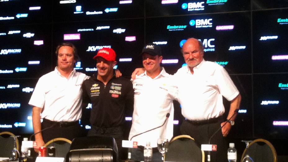 Mar&ccedil;o de 2012 - Rubinho anuncia que vai correr na F-Indy na equipe KV Racing ao lado de Tony Kanaan