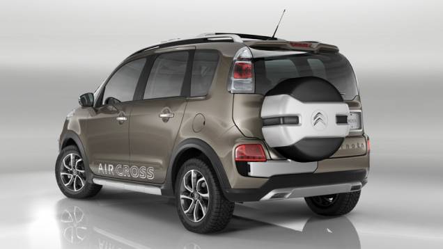 Estepe do SUV é assimétrico | <a href="https://beta-develop.quatrorodas.abril.com.br/carros/lancamentos/citroen-aircross-591224.shtml" rel="migration">Leia mais</a> Estepe do SUV é assimétrico | <a href="https://beta-develop.quatrorodas.abril.com.br/carros/lancamentos/citroen-aircross-591224.shtml" rel="migration">Leia mais</a>