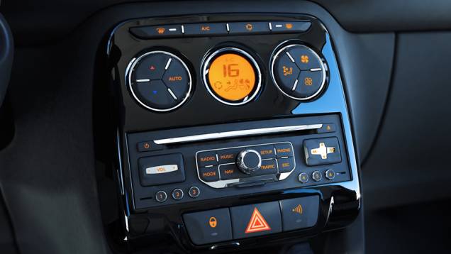 Versão topo de linha conta com ar-condicionado digital | <a href="https://beta-develop.quatrorodas.abril.com.br/carros/lancamentos/citroen-aircross-591224.shtml" rel="migration">Leia mais</a> Versão topo de linha conta com ar-condicionado digital | <a href="https://beta-develop.quatrorodas.abril.com.br/carros/lancamentos/citroen-aircross-591224.shtml" rel="migration">Leia mais</a>