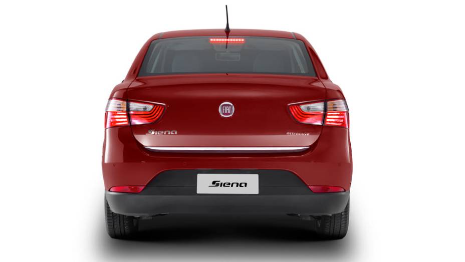 Atr&aacute;s, as lanternas criam um belo efeito visual quando acesas | <a href="https://beta-develop.quatrorodas.abril.com.br/carros/lancamentos/fiat-grand-siena-680146.shtml" rel="migration">Leia mais</a>