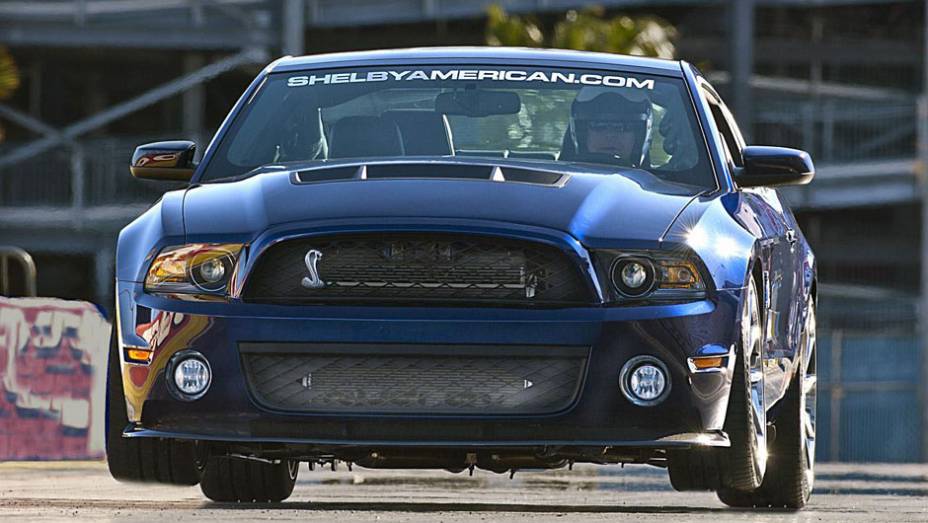 Esportivo será apresentado em Nova York | <a href="https://beta-develop.quatrorodas.abril.com.br/saloes/nova-york/2012/ford-shelby-1000-680842.shtml" rel="migration">Leia mais</a>