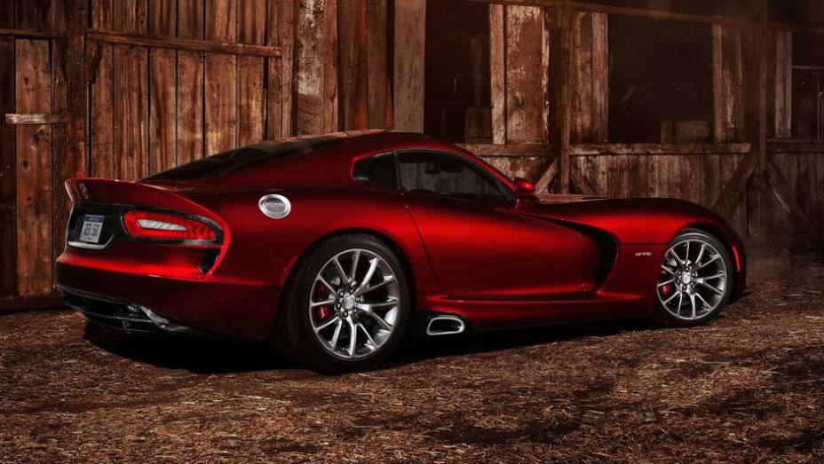 Motor possui capacidade de 8,7 litros| <a href="https://beta-develop.quatrorodas.abril.com.br/saloes/nova-york/2012/srt-viper-681186.shtml" rel="migration">Leia mais</a> Motor possui capacidade de 8,7 litros| <a href="https://beta-develop.quatrorodas.abril.com.br/saloes/nova-york/2012/srt-viper-681186.shtml" rel="migration">Leia mais</a>
