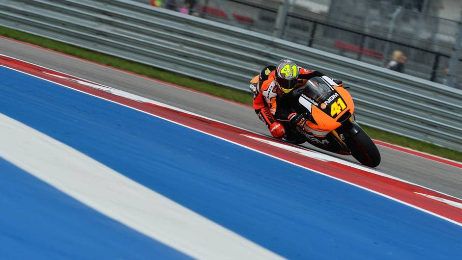 Aleix Espargar&oacute; andou forte e larga em quarto | <a href="https://beta-develop.quatrorodas.abril.com.br/moto/noticias/marquez-domina-treino-pole-austin-779649.shtml" rel="migration">Leia mais</a>