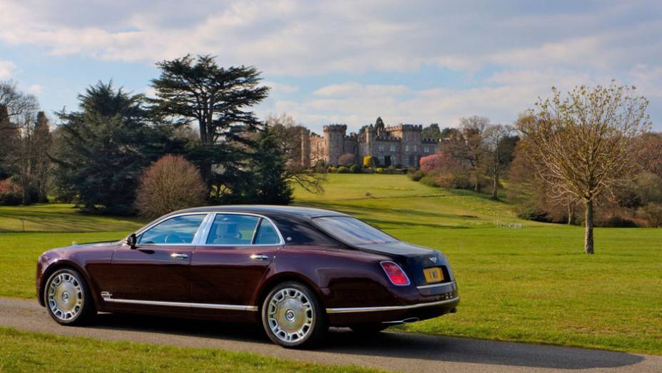 Carro terá apenas 60 unidades | <a href="https://beta-develop.quatrorodas.abril.com.br/saloes/pequim/2012/bentley-mulsanne-diamond-jubilee-682788.shtml" rel="migration">Leia mais</a>