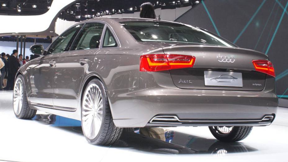 Audi A6 L e-tron | <a href="https://beta-develop.quatrorodas.abril.com.br/galerias/saloes/pequim/2012/audi-a6-l-682717.shtml" rel="migration">Veja mais fotos</a>