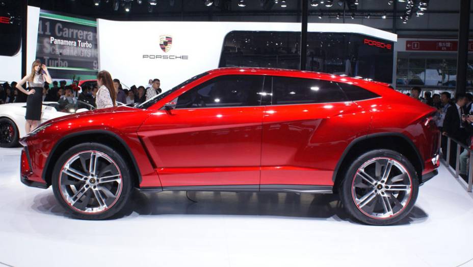 Lamborghini Urus Concept | <a href="https://beta-develop.quatrorodas.abril.com.br/galerias/saloes/pequim/2012/lamborghini-urus-concept-682718.shtml" rel="migration">Veja mais fotos</a>